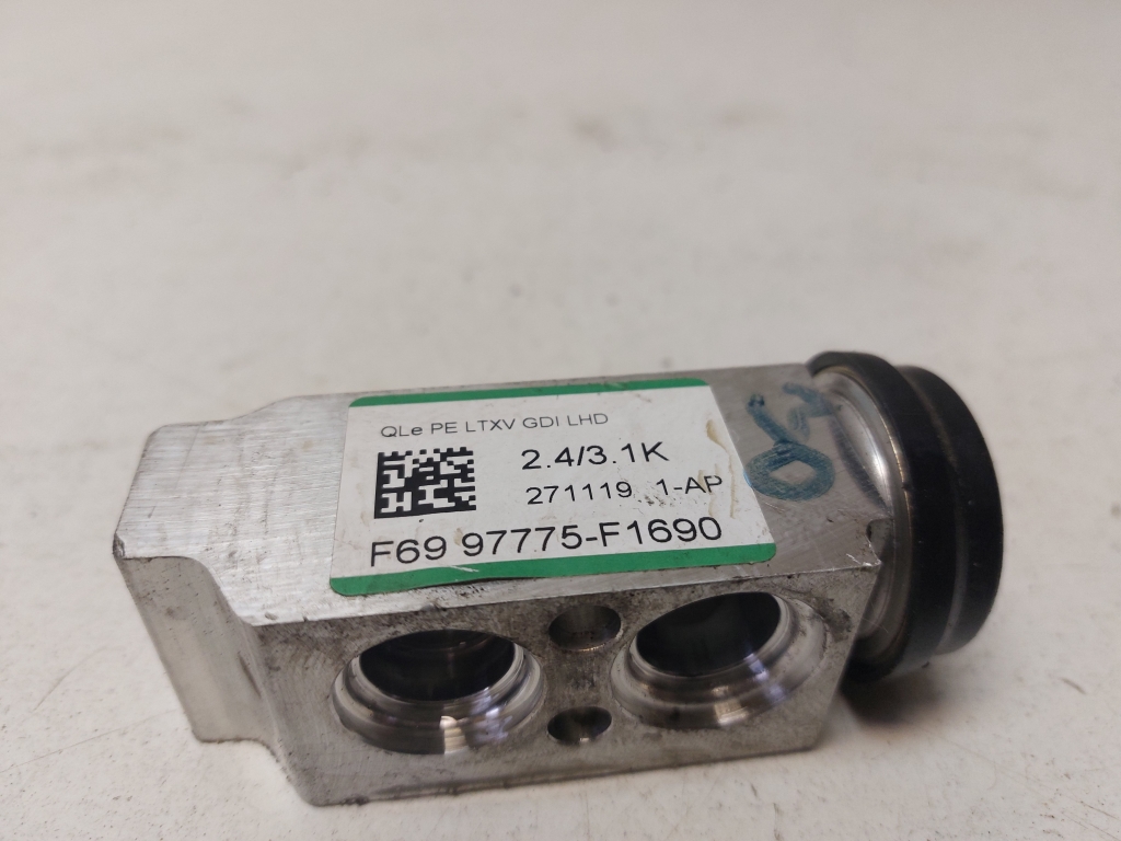 Kia Sportage (2016–2021) Klimaschlauch Ventil 97775F1690