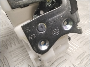 Mitsubishi Eclipse cross (2017–2026) Front door lock A047218 - 3