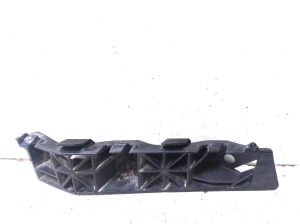 Front bumper bracket - 86516F1000
