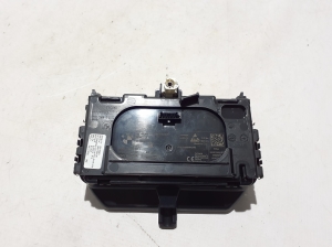 BMW 5 SERIES G30 (2016–2026) Telefonilaadija 9824663 - 3