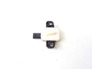 Mercedes Benz B-Class 246 (2011–2017) Airbag sensor A1668210351 - 3