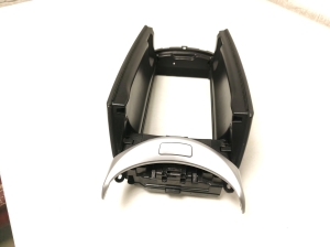 Mercedes Benz C-Class 205 (2014–2021) Keskkonsool A2056808804 - 6