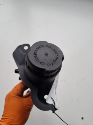 BMW 5 SERIES F11 (2010–2017) Coolant reservoir 7591692 - 2