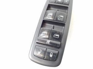 Jeep Grand Cherokee WK2 (2010–2026) Front door glass switch 68030826AC - 2