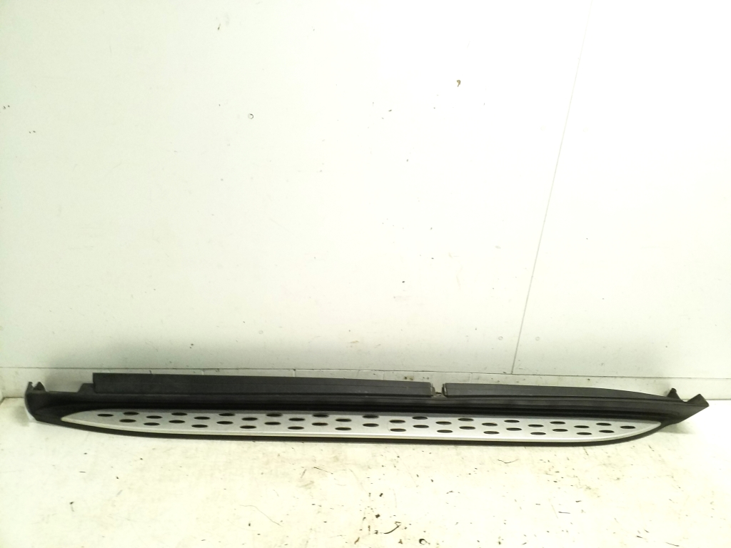 Mercedes Benz GLS 166 (2015–2019) Schwellerverkleidung außen A1666980025 Mercedes Benz GLS 166 (2015–2019) Schwellerverkleidung außen A1666980025