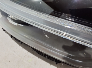 VOLVO XC60 (2017–2026) Esituli 32420440 - 7