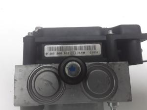 Isuzu D-Max (2002–2012) ABS unit 0265800578 - 4