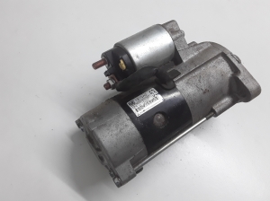 Mitsubishi L 200 (1996–2006) Starter M002T87072ZT - 2