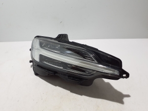 VOLVO S60 III (2018–2026) Esituli 32314167 - 5