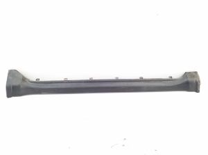 Exterior sill trim - 1GV69RXFAE