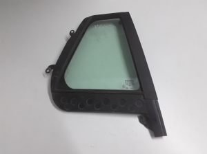 Rear door quarter glass - 31385457
