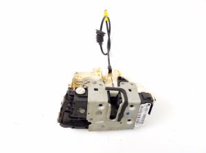 Jeep Grand Cherokee WK2 (2010–2026) Rear side door lock P04589700AF - 2
