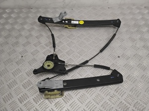Rear side door window regulator - 4KE839461
