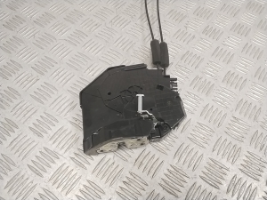 TOYOTA bZ4X I (2022–2026) Rear side door lock W1415110 - 6