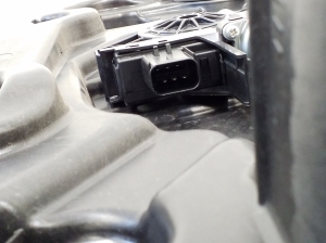 Jeep Grand Cherokee WK2 (2010–2026) Priekšējo durvju logu pacēlājs 04589599AK - 3
