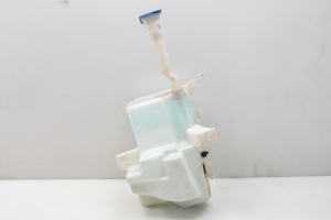 VOLVO V40 (2012–2019) Front washer fluid reservoir 31276094 - 5
