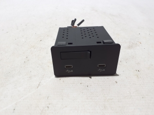 USB port - KBB4669U0B
