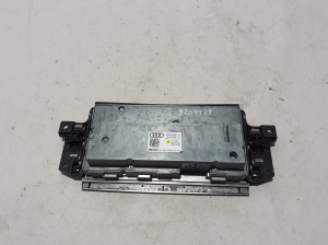 AUDI Q8 (2018–2026) Screen 4M8919605A - 3