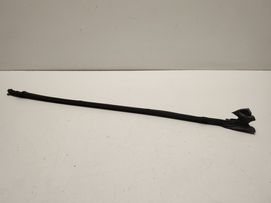 Mercedes Benz SL-Class 230 (2001–2012) Windshield pillar outer molding A2307200878 Mercedes Benz SL-Class 230 (2001–2012) Windshield pillar outer molding A2307200878