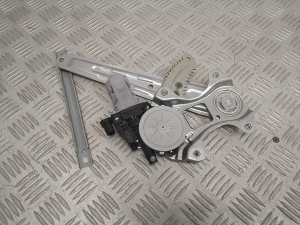 Lève-vitre de porte avant - 5713A386