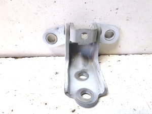 Kia Sportage (2016–2021) Front door top hinge - 2