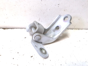 Kia Sportage (2016–2021) Front door top hinge - 3