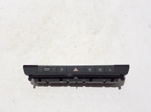 AUDI A6 C8 (2018–2025) Hazard light switch 4K0925301A - 3