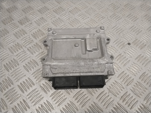 VOLVO V90 (2016–2026) Engine control unit 31459914 - 2