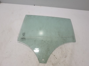   Tagumise külgukse klaas  - 32132246 