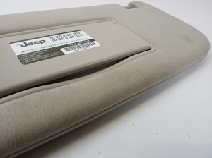 Jeep Grand Cherokee WK2 (2010–2026) Sun visor 1LS25HDAAD - 3
