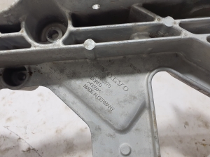 VOLVO C 40 I (2022–2026) Engine bracket 32388370 - 2
