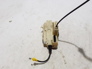 VOLVO C 40 I (2022–2026) Rear side door lock 32131412 - 2