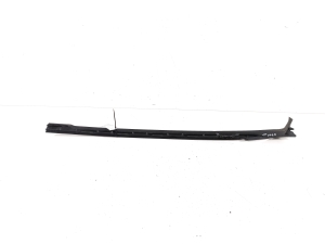BMW IX3 G08 (2021–2026) Windshield pillar outer molding 7399031 - 3