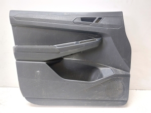 Esiukse polster ja selle osad - 2K8867005G