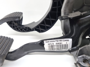 Opel Crossland X X 75 (2017–2026) Pedaalid 9807334080 - 2