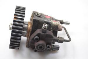 Opel Astra J (2009–2017) Fuel pump 8980924670 - 3