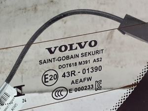 VOLVO C 40 I (2022–2026) Aizmugures stikls 32368724 - 3