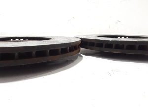 VOLVO C 40 I (2022–2026) Eesmine piduriketas 32300811 - 3