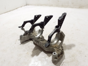VOLVO C 40 I (2022–2026) Circulation pump bracket 32324903 - 3
