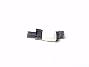 AUDI A8 D3 (2002–2010) Airbag sensor 4B0959643D - 2
