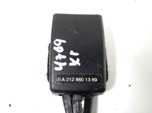 Mercedes Benz E-Class W212 (2009–2015) Sicherheitsgurtschloss vorne A2128601369 - 3