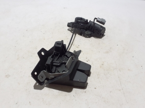 VOLVO C 40 I (2022–2026) Trunk lid lock 32149610 - 3