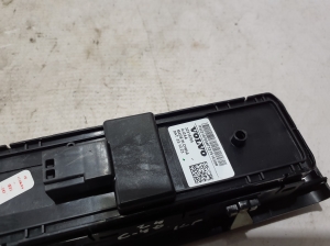 VOLVO C 40 I (2022–2026) Front door glass switch 32319765 - 2