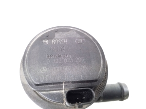 Mercedes Benz E-Class W212 (2009–2015) Auxiliary water pump A0005000686 - 2