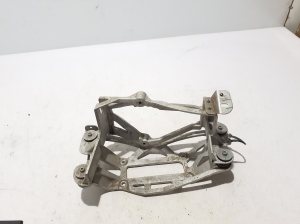 Halter für Klimakompressor - 32352687