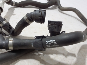 VOLVO C 40 I (2022–2026) Jahutusradiaatori voolik 32324697 - 2