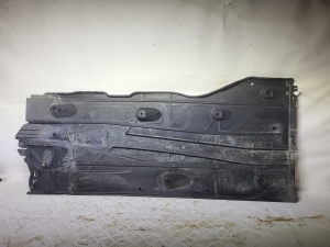 Volkswagen Golf VII (2012–2026) Rear underbody shield 5Q0825201L - 2