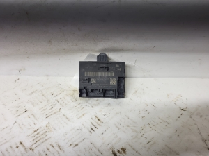 Türsteuergerät vorn - 5Q0959593A