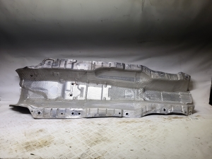 Volkswagen Golf VII (2012–2026) Priekšējā dibena aizsardzība 5Q0825661BC - 2