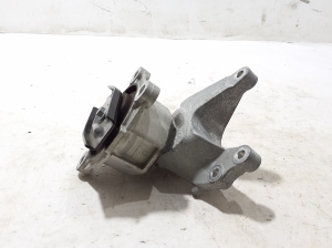 Polestar 2 II (2021–2026) Engine mount - 3